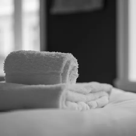 Centrally Located With Balcony 베르겐